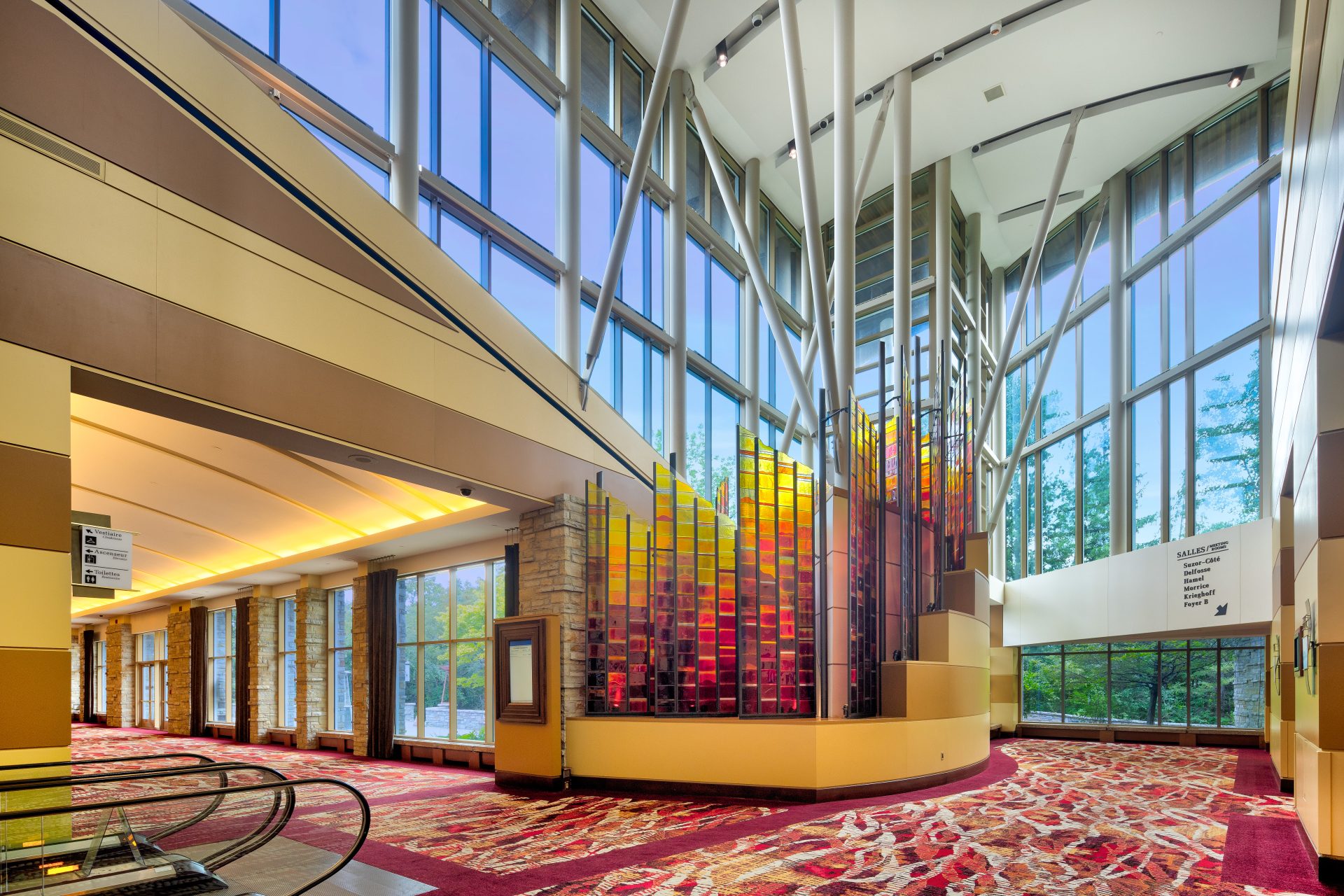 HLL_Foyer-StainedGlassArt