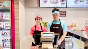 Lina Qu (left) and Ronnie Liu (right) have embarked on a 10-year, 10-store agreement with Baskin Robbins in Ottawa. Photo provided.